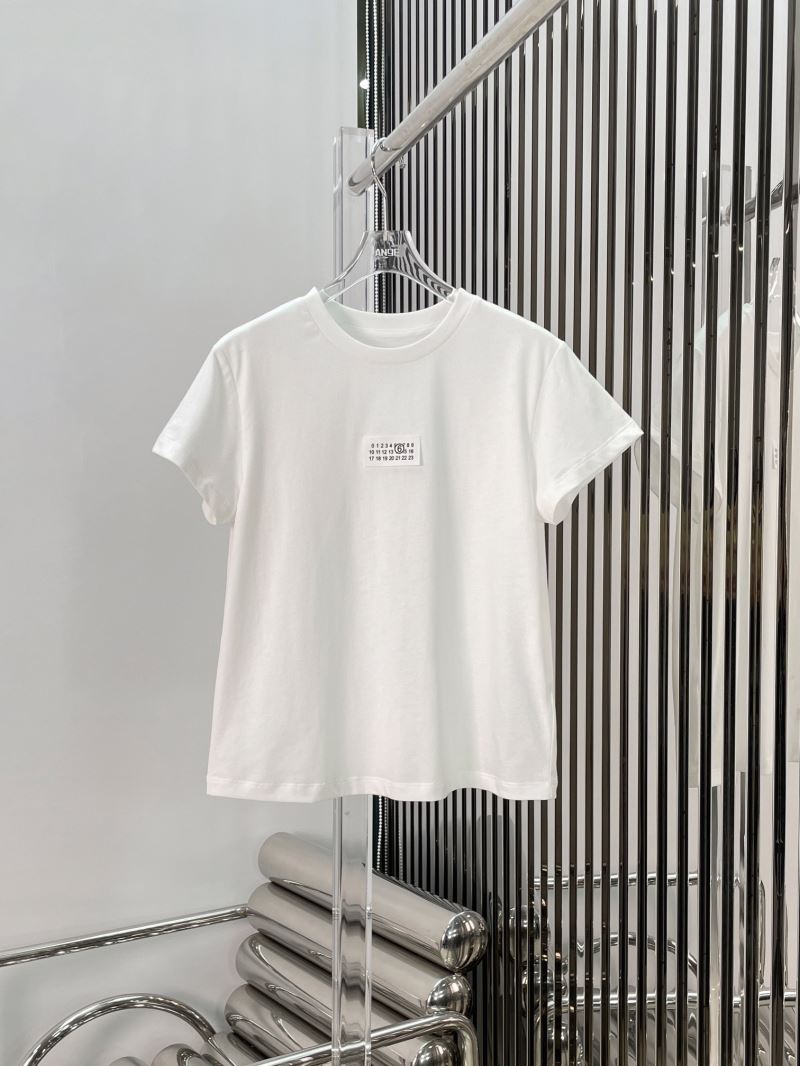 Unclassified Brand T-Shirts